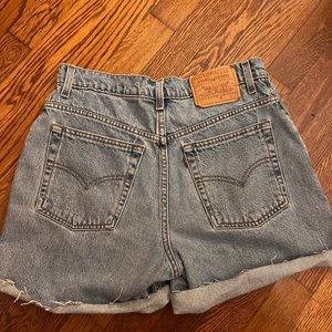Levi’s Women’s Cutoffs
